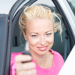 Image showing Woman driver showing car keys.
