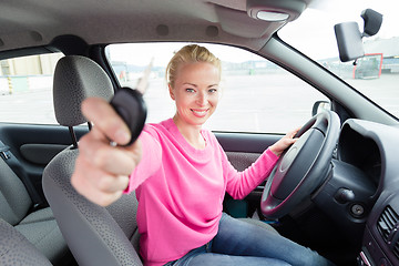 Image showing Woman driver showing car keys.