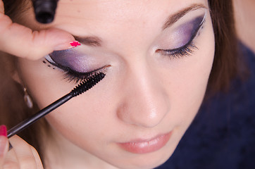 Image showing Applying mascara on the lashes model