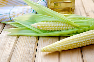 Image showing Corncob with a napkin on board