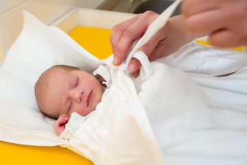 Image showing sleeping newborn baby in the hospital