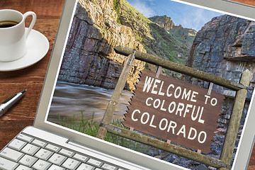 Image showing Colorado welcome sign on laptop