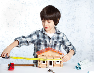 Image showing boy builder