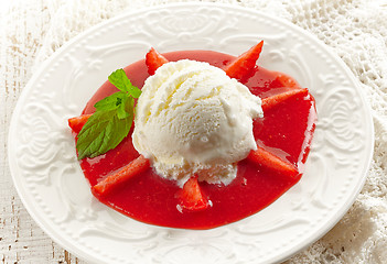 Image showing Strawberry soup with Ice cream