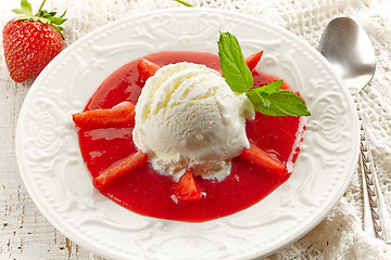 Image showing Strawberry soup with Ice cream