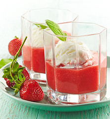 Image showing Strawberry smoothie with Ice cream