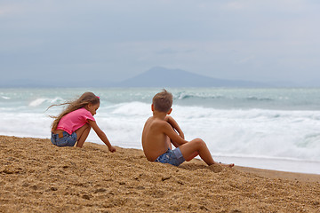 Image showing Children on the beach