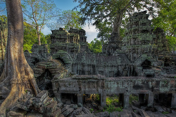 Image showing Sunrise over Ta Phrom