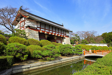 Image showing Japanese house wirh lake