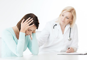 Image showing doctor with patient in hospital