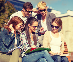 Image showing group of students or teenagers hanging out