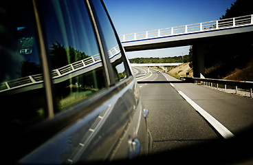 Image showing Car mirror reflection