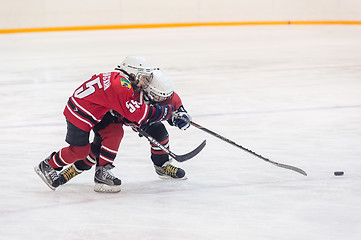 Image showing Game of children ice-hockey teams