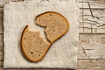 Image showing slice of rye bread