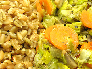 Image showing Cooked bulgur wheat groats, carrots and leek