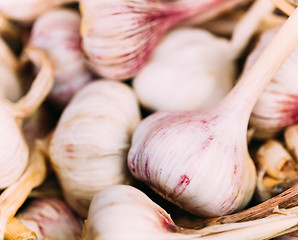 Image showing Fresh organic raw garlic on local agricultural vegetable market