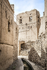 Image showing Narrow alley Birkat al mud