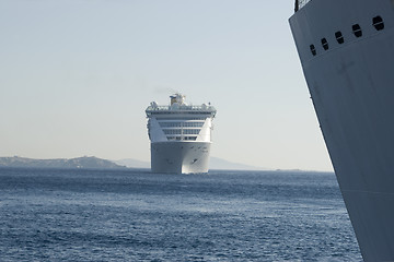 Image showing cruise ship in harbor