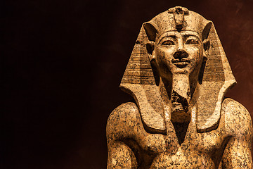 Image showing Pharaoh statue