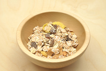 Image showing Detailed but simple image of wholemeal muesli