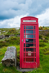 Image showing Ttraditional red telephone booth