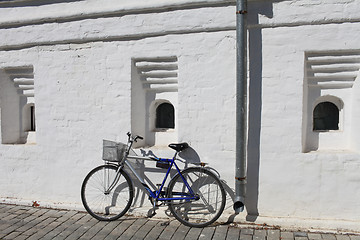 Image showing  bicycle at a white wall