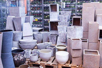 Image showing Glazed and unglazed ceramic flower pots