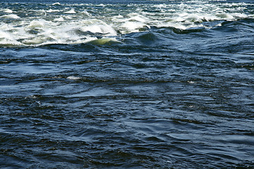 Image showing Waves on water