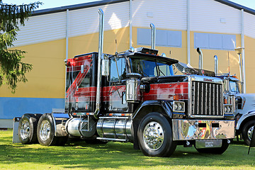 Image showing GMC General 1986 American Show Truck