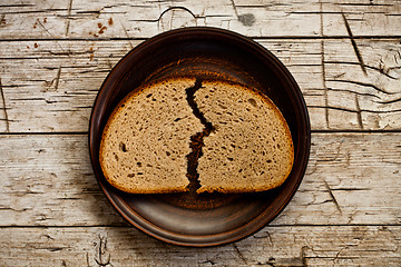 Image showing rye bread in a plate 