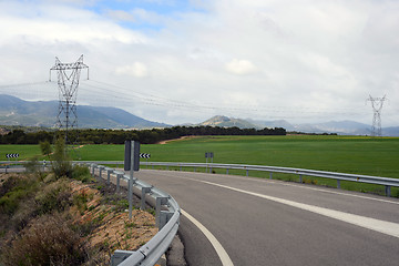 Image showing Bend and mountains in the background