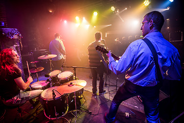 Image showing Band performs on stage