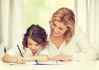 Image showing mother and daughter