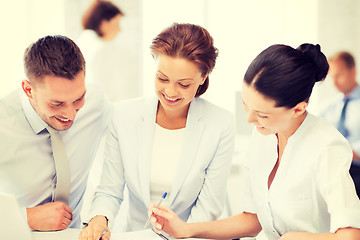 Image showing business team having discussion in office