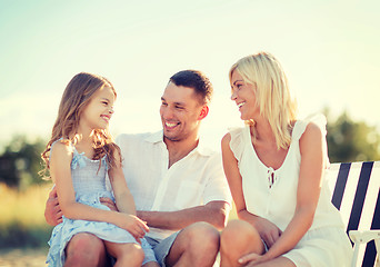 Image showing happy family having a picnic