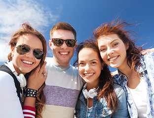 Image showing group of teenagers outside