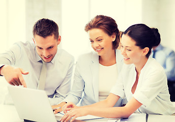 Image showing business team having discussion in office