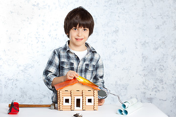 Image showing boy builder