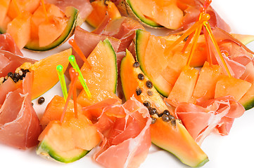 Image showing salad with prosciutto and papaya