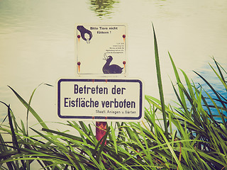 Image showing Retro look Do not feed the ducks