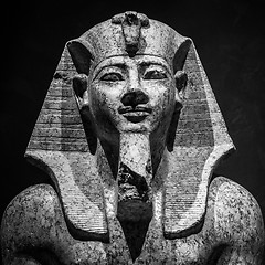 Image showing Pharaoh statue