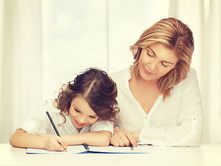 Image showing mother and daughter