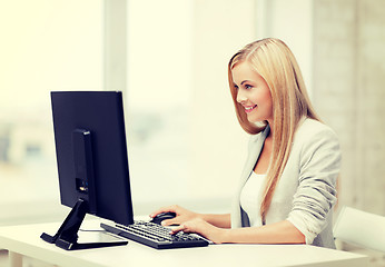 Image showing businesswoman with computer