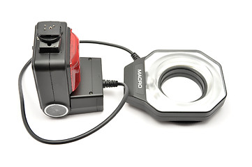 Image showing Detailed but simple image of ring flash