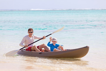 Image showing family at kayak