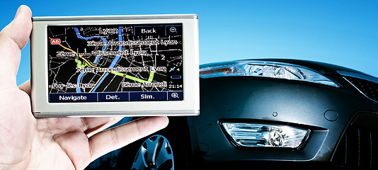 Image showing gps in a man hand