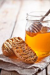 Image showing crackers and honey 