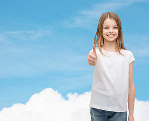 Image showing girl in blank white t-shirt showing thumbs up