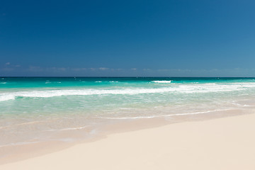 Image showing blue sea or ocean, white sand and sky