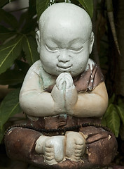 Image showing Praying child sculpture